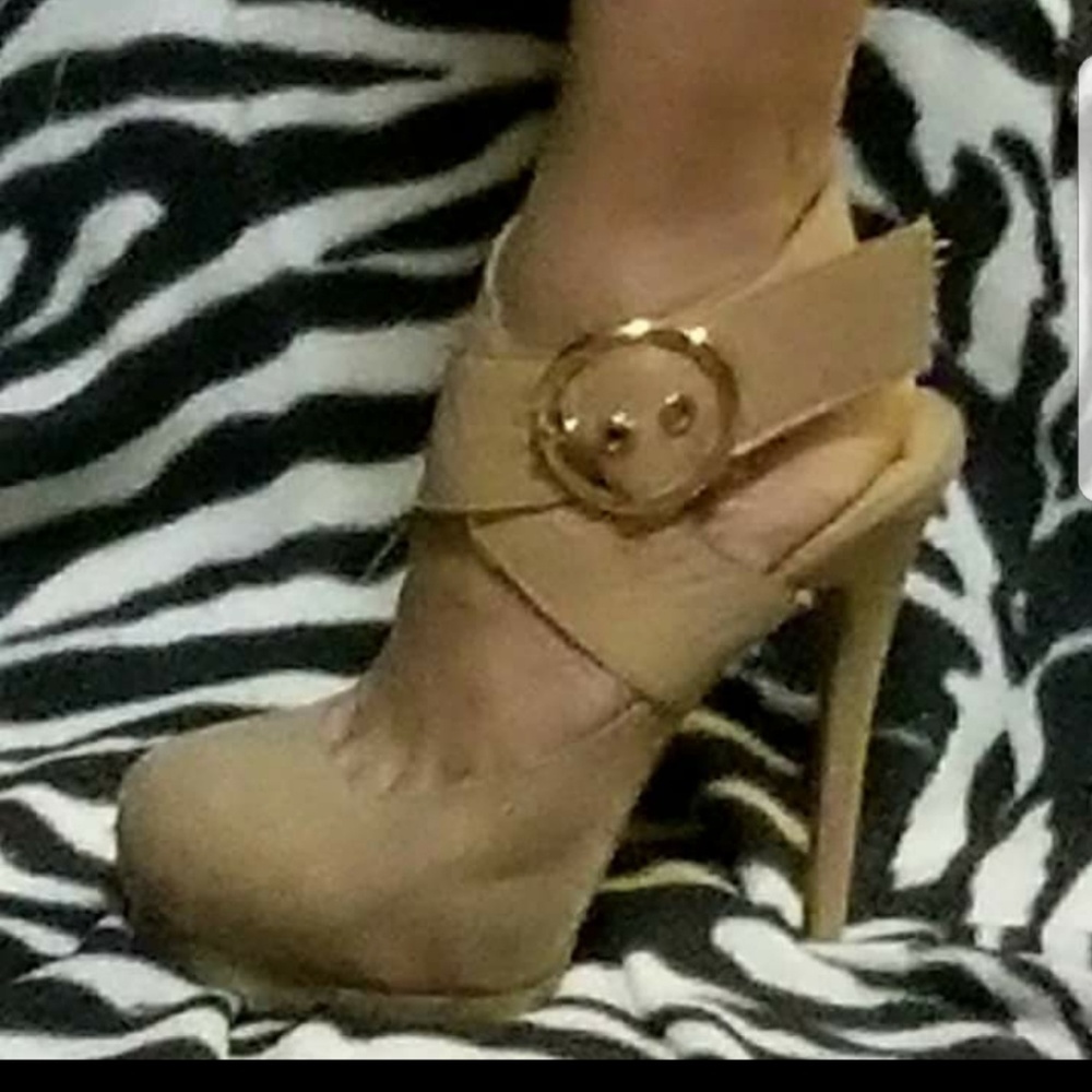 BeBe  Heels - Picture 2 of 2